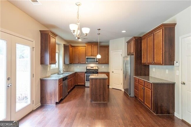 Building Photo - 772 Hawkins Creek Dr