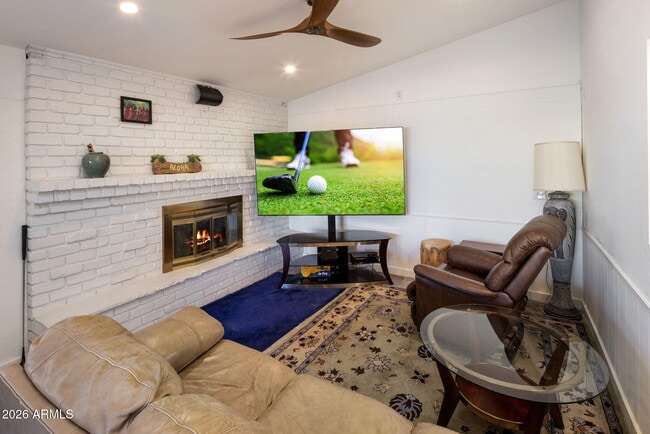 Building Photo - 2311 N Gayridge Rd