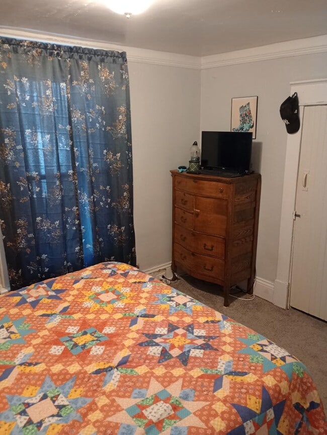 Building Photo - 1214 Garfield Ave