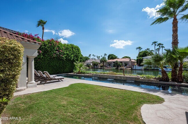 Building Photo - 1407 E Coral Cove Dr