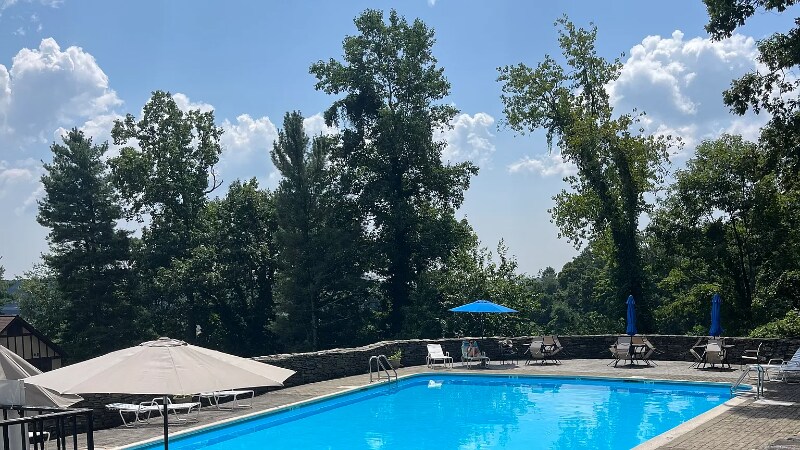 Building Photo - 125 Warner Hill Rd