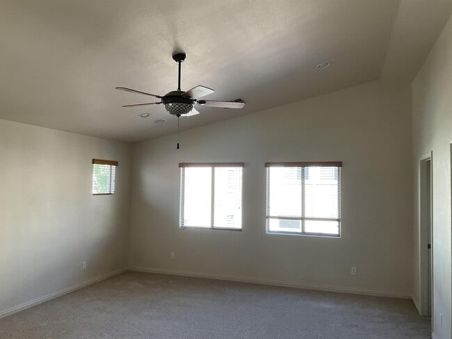 Building Photo - 1632 Yellow Tulip Pl