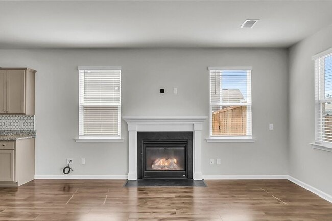 Building Photo - 425 Ribiero Dr