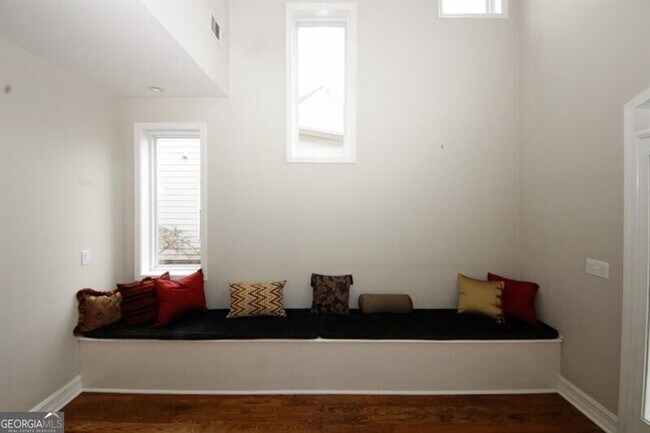 Building Photo - 1354 Brookhaven Village Cir NE