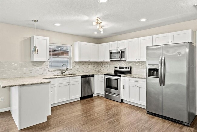 Building Photo - 6601 N Elizabeth St