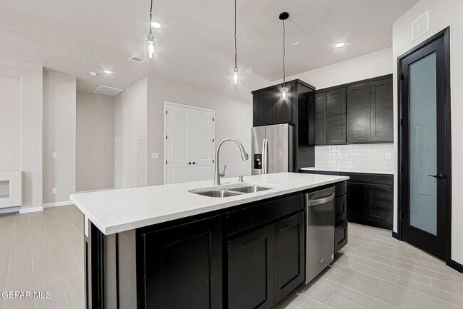 Building Photo - 13649 Keighly St