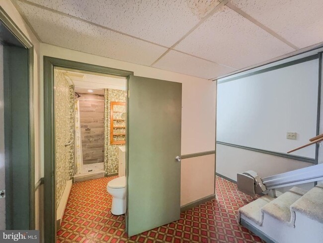 Building Photo - 194 Red Hill Rd