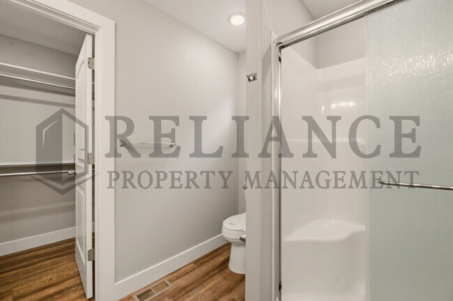 Building Photo - 4647 E 45th St N