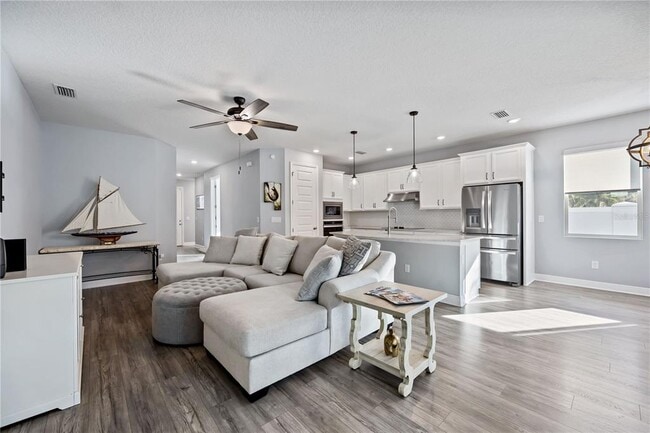 Building Photo - 3926 Sunshine Pine Ave