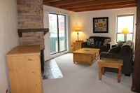 Building Photo - Quaint 1 Bedroom/1 Bath Unit in Wildernest-Wifi, Clubhouse Utilities included