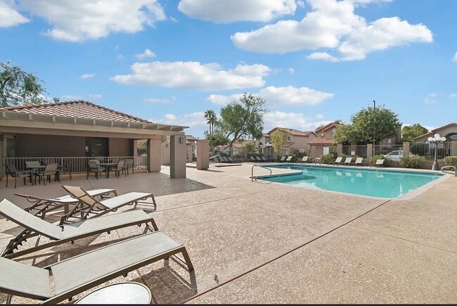 Building Photo - 14261 N 101st St