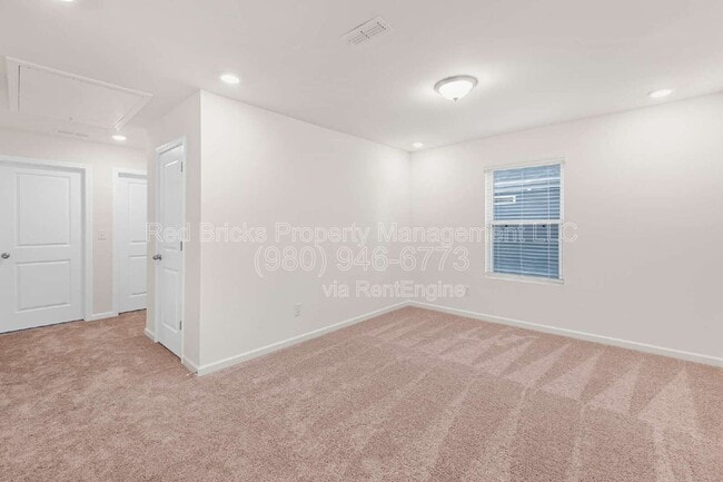 Building Photo - 240 Harpers Run Ln