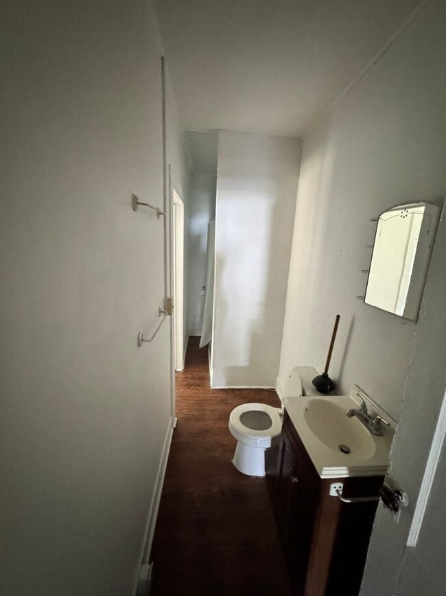 Building Photo - 2 or 3/1 in Grover, NC really located in E...