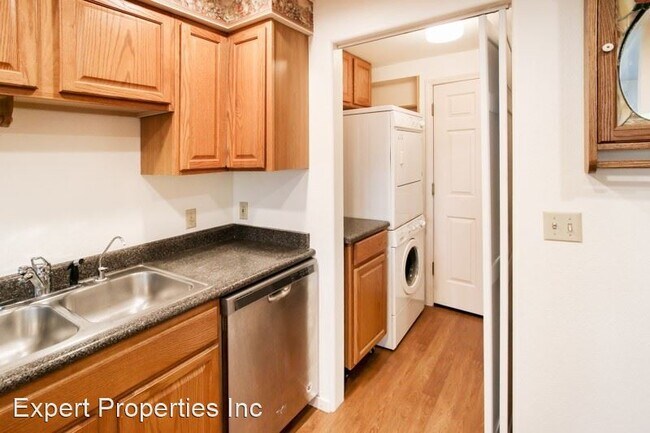 Building Photo - 3 br, 2.5 bath House - 622 Scenic Lane