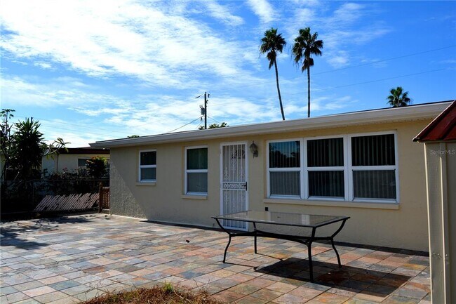 Building Photo - 13738 Melanie Ave