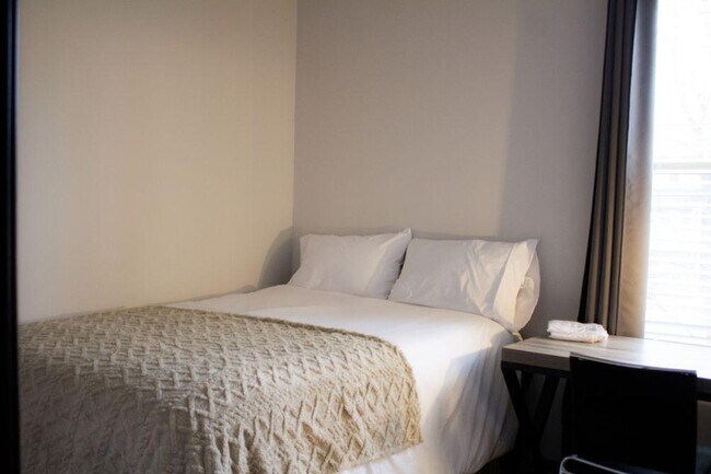 Building Photo - 1439 N Telluride St