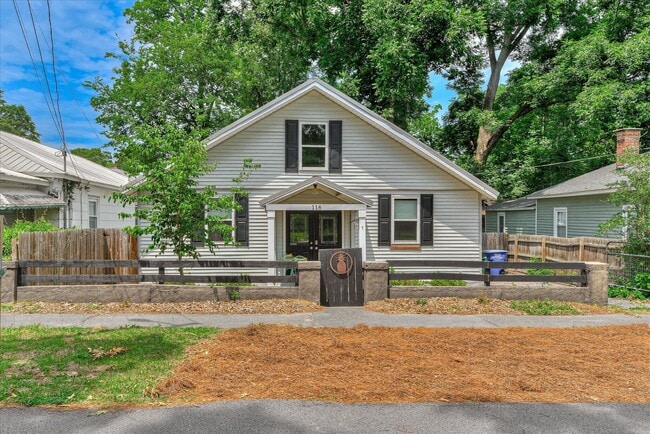 Building Photo - 116 Edgefield Ave NW