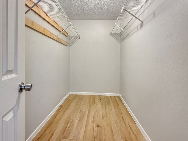 Building Photo - 25144 Budde Rd