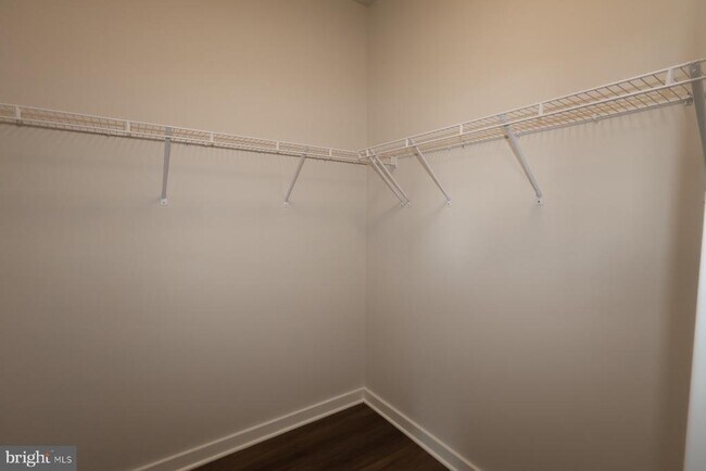 Building Photo - 5014 Henry King Wy