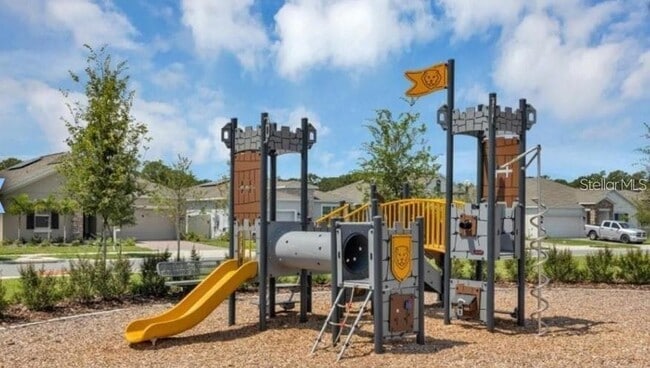 Building Photo - 2667 Skyline Lp