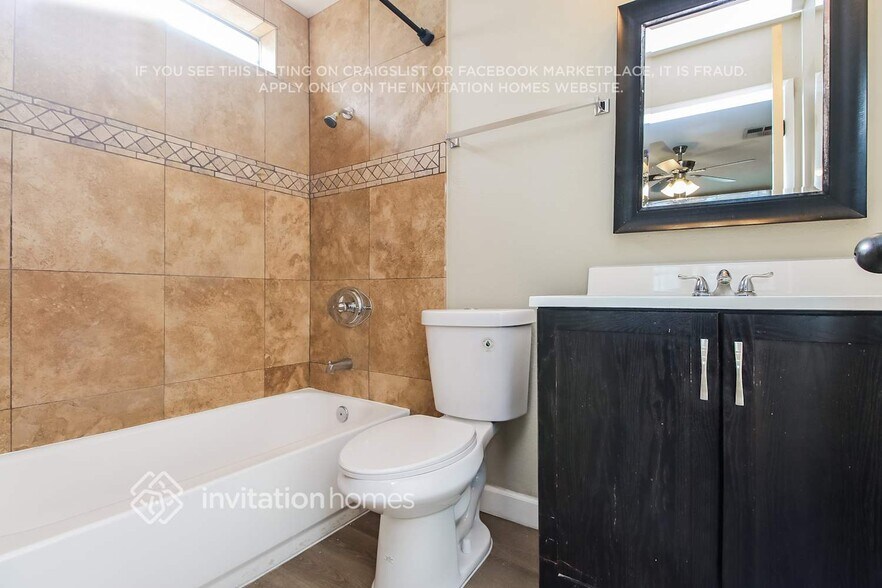 Building Photo - 12214 N Escobar Way