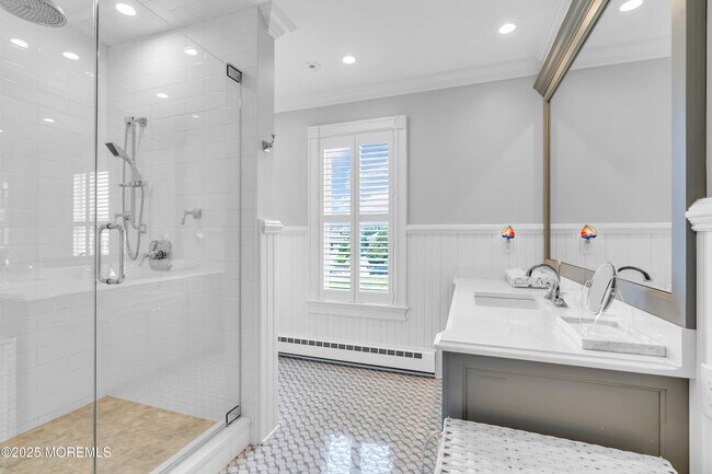 Building Photo - 1612 Ocean Ave N