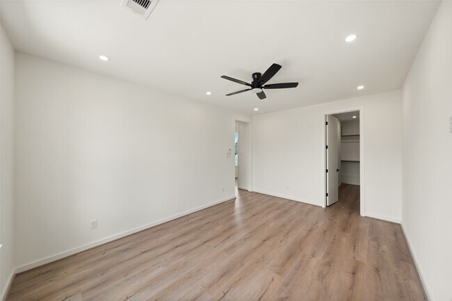 Building Photo - 307 Quitman St