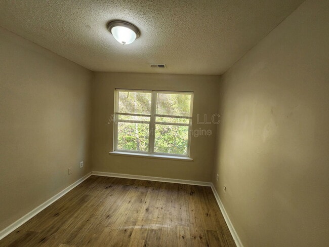 Building Photo - 2284 Coach Way