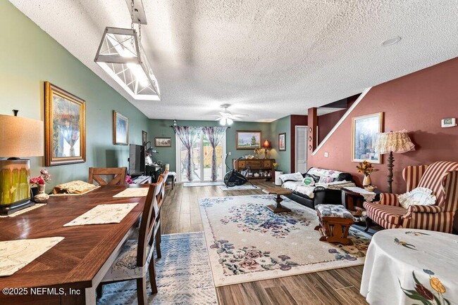 Building Photo - 3519 Rain Forest Dr W