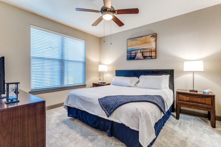 Building Photo - 5054 Addison Cir
