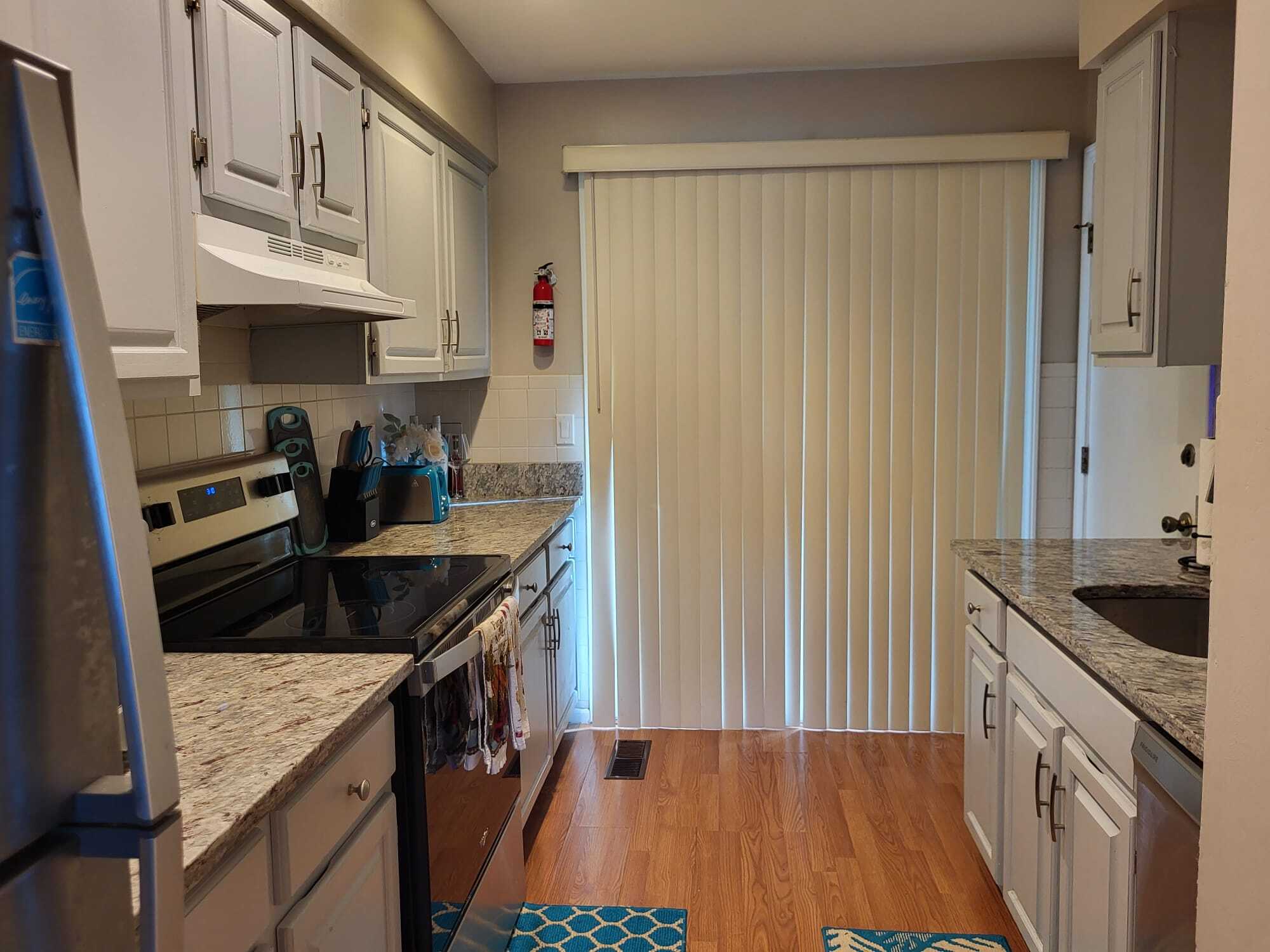 Building Photo - 335 Glendale Ave