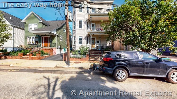 Building Photo - 11 Partridge Ave