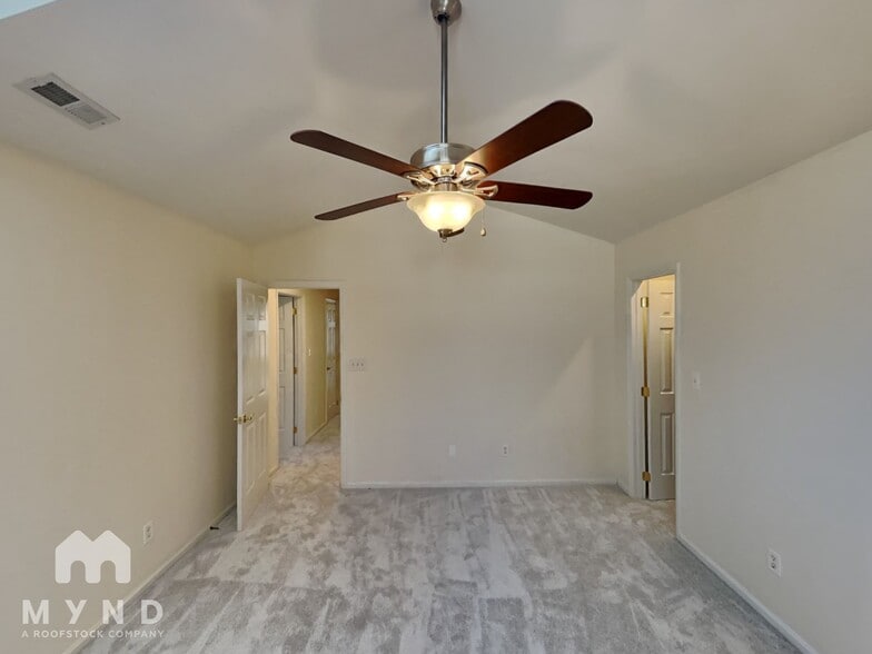 Building Photo - 10002 Gardendale Ct