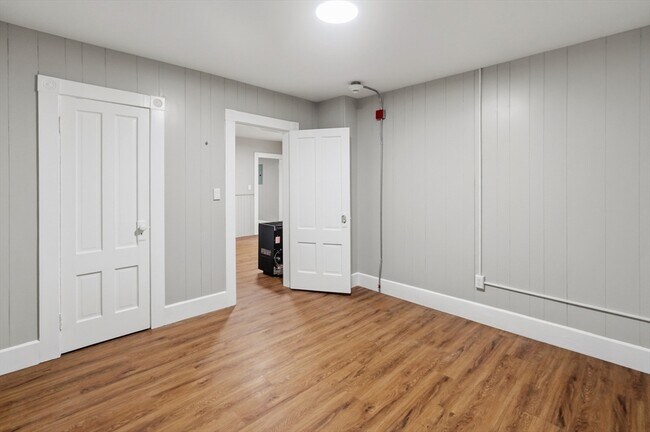 Building Photo - 44 Pratt St