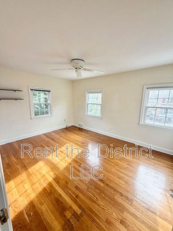 Building Photo - 3517 Alton Pl NW