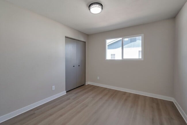 Building Photo - Super Nice Remodeled Home with Pool Close to ASU