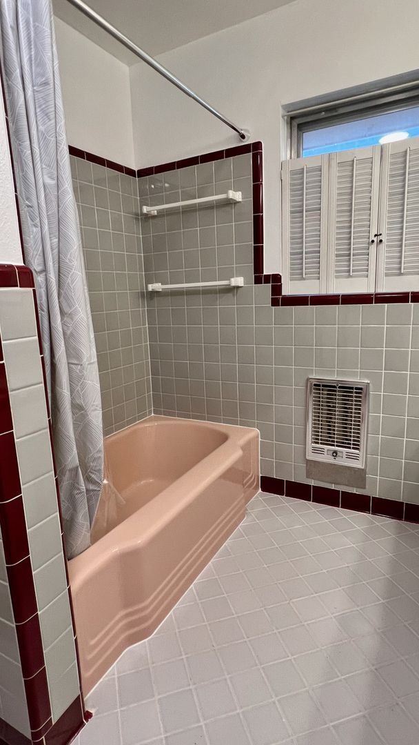 Building Photo - 1404 Melrose Dr