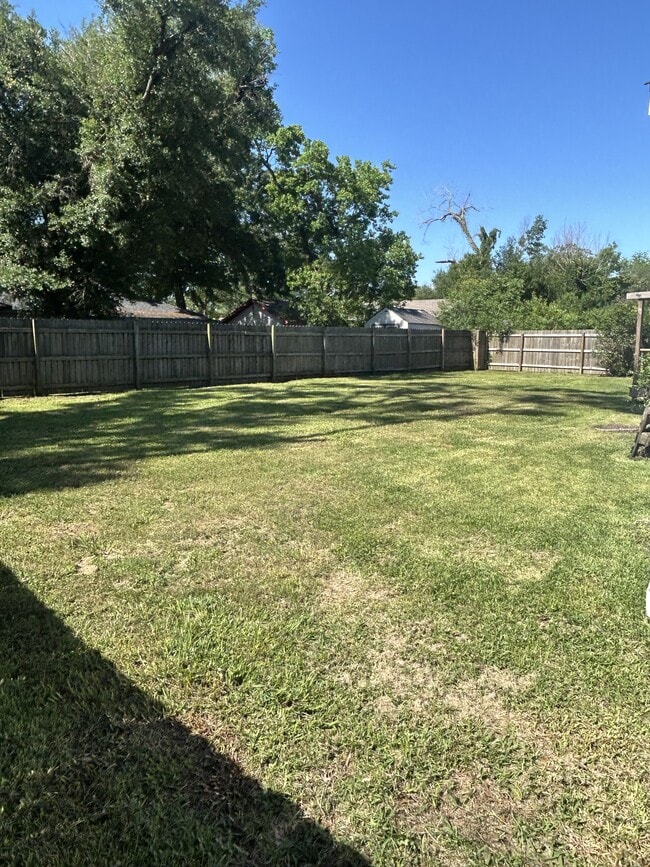 Building Photo - 1610 14th St
