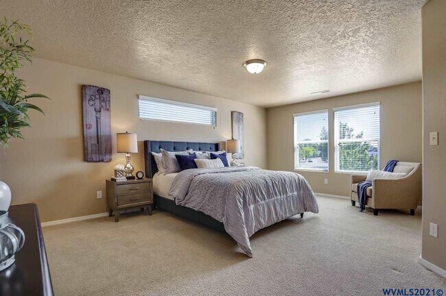 Building Photo - 848 NE Millstream Pl