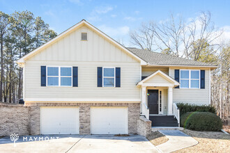 Building Photo - Classic 4-Bedroom Home