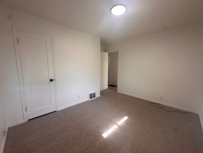 Building Photo - Completely Remodeled 4 Bedroom Home