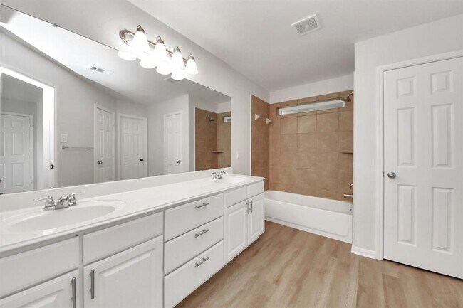 Building Photo - 15218 Taos Creek Ct
