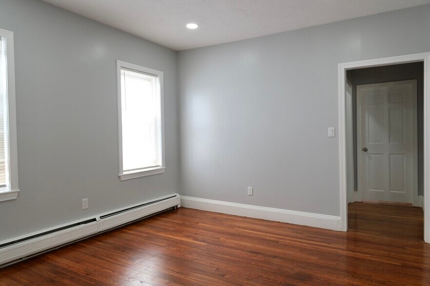 Building Photo - 23 Granfield Ave