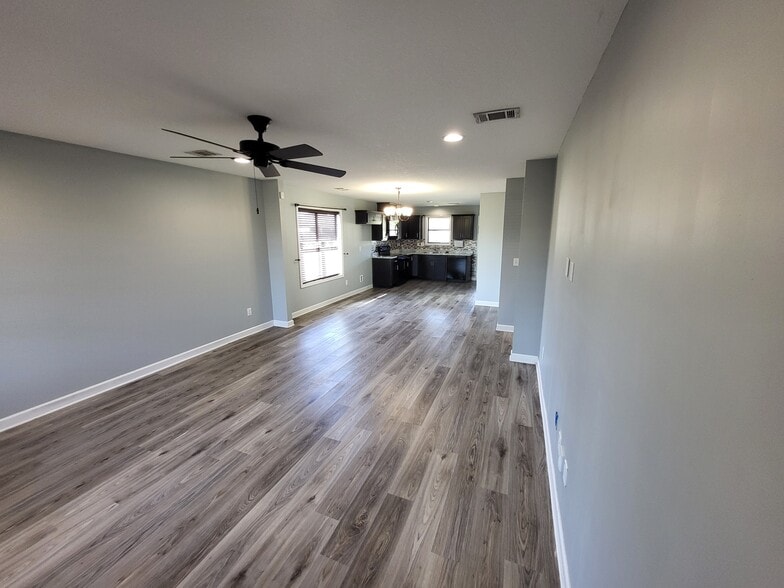 Building Photo - 162 Wexford Way