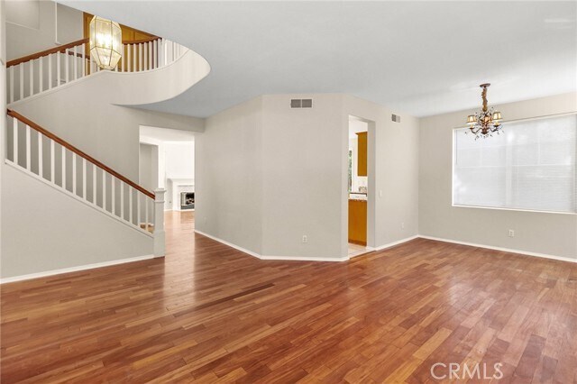 Building Photo - 104 Silver Fox