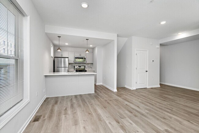 Building Photo - 2109 Aldrich Ave S