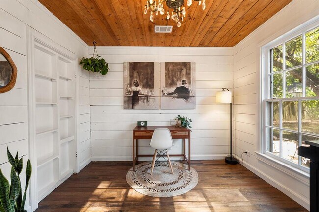 Building Photo - 1707 Lexington St