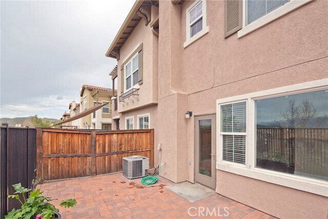 Building Photo - 15651 Vista Way