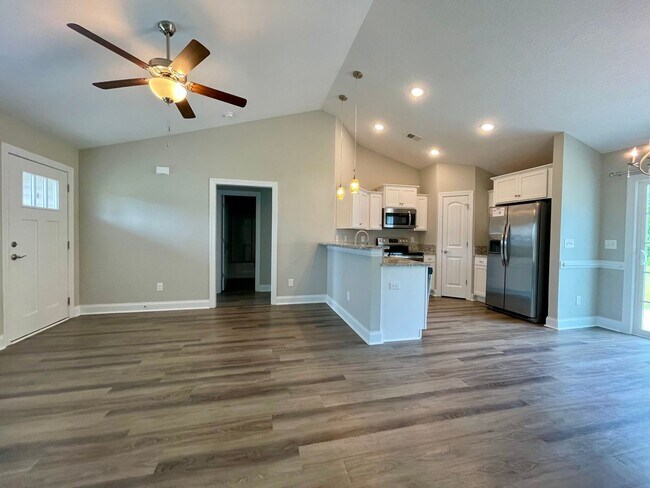 Building Photo - 6781 SC-66