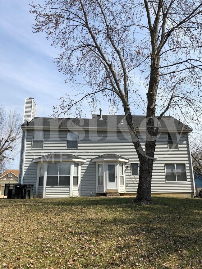 Building Photo - 16727 N Fork Ridge Dr